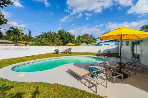 7471 Hope Street Hollywood FL 33024