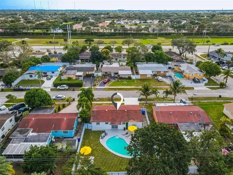 7471 Hope Street Hollywood FL 33024