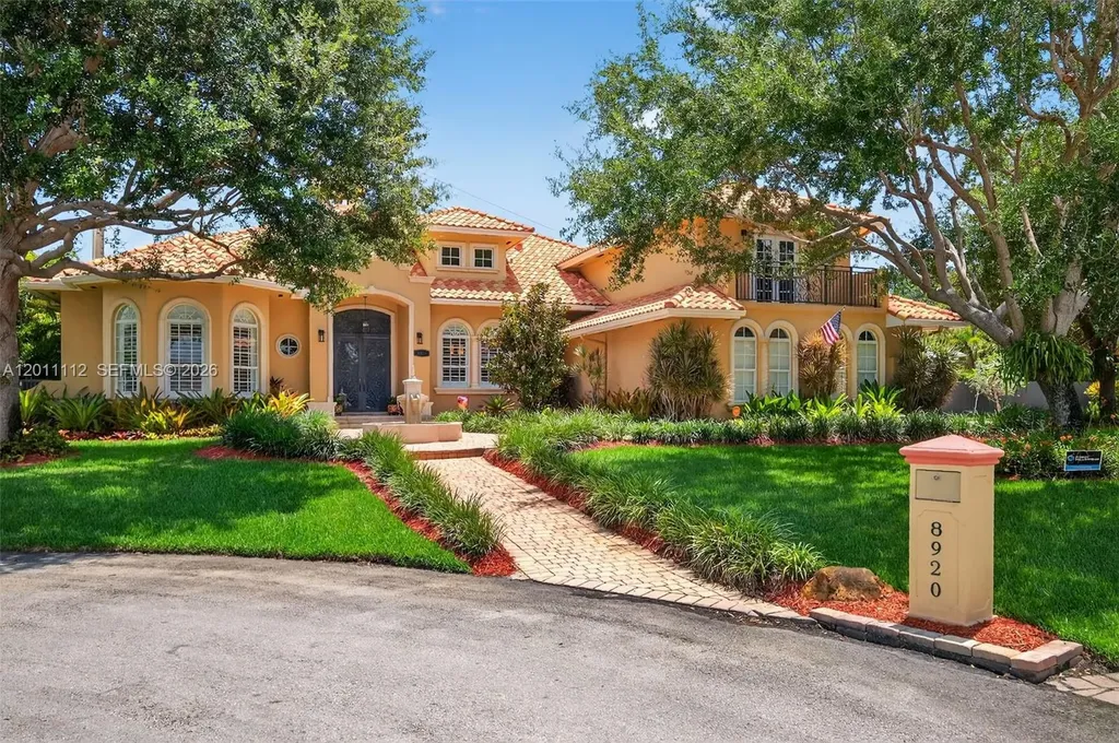 8920 SW 162nd Terrace Palmetto Bay FL 33157