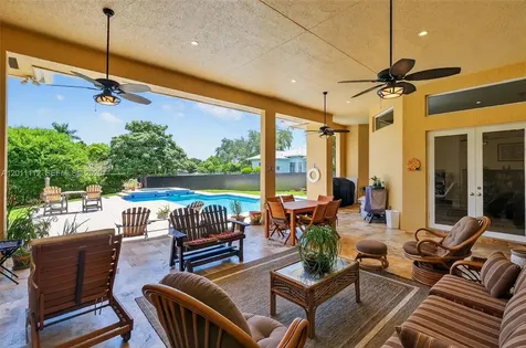 8920 SW 162nd Terrace Palmetto Bay FL 33157