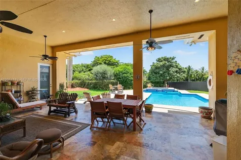 8920 SW 162nd Terrace Palmetto Bay FL 33157