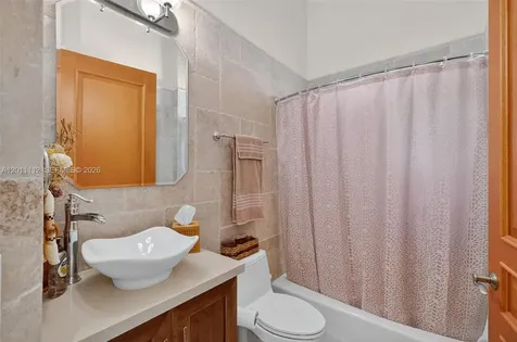 8920 SW 162nd Terrace Palmetto Bay FL 33157