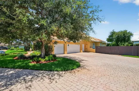 8920 SW 162nd Terrace Palmetto Bay FL 33157