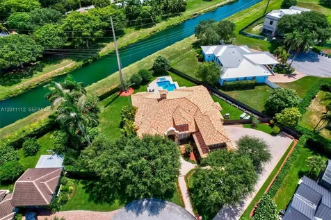 8920 SW 162nd Terrace Palmetto Bay FL 33157