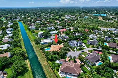 8920 SW 162nd Terrace Palmetto Bay FL 33157