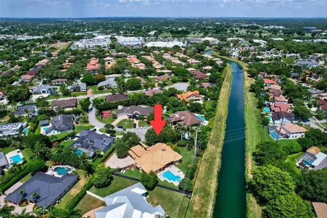 8920 SW 162nd Terrace Palmetto Bay FL 33157