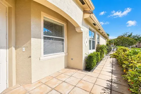 2151 Umbrella Cay West Palm Beach FL 33411