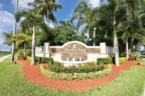 2151 Umbrella Cay West Palm Beach FL 33411