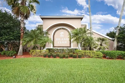 2151 Umbrella Cay West Palm Beach FL 33411