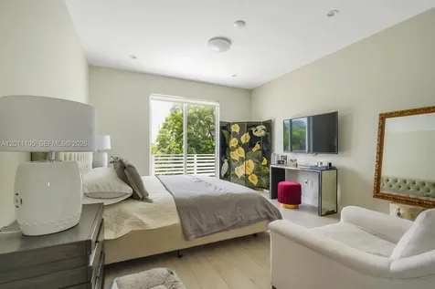 3446 SW 23rd Street Miami FL 33145
