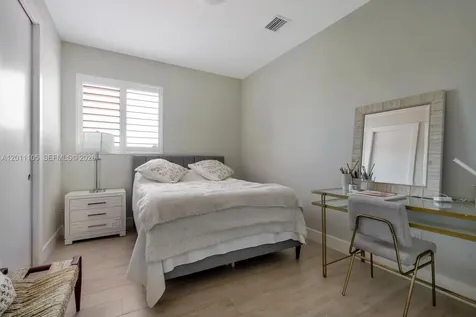 3446 SW 23rd Street Miami FL 33145
