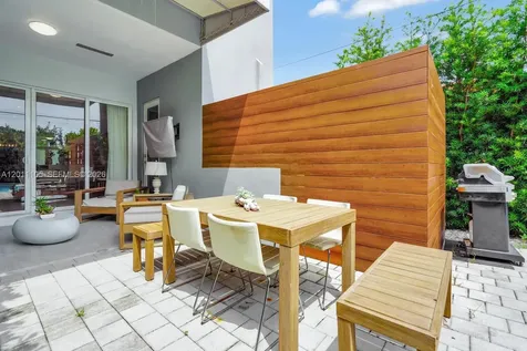 3446 SW 23rd Street Miami FL 33145