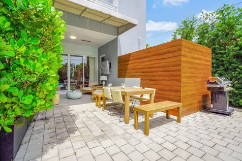 3446 SW 23rd Street Miami FL 33145