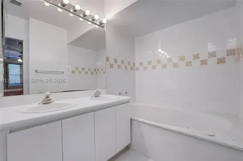 595 Racquet Club Road Weston FL 33326