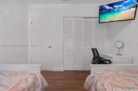 595 Racquet Club Road Weston FL 33326