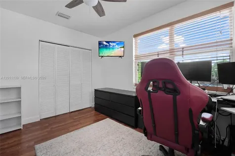595 Racquet Club Road Weston FL 33326