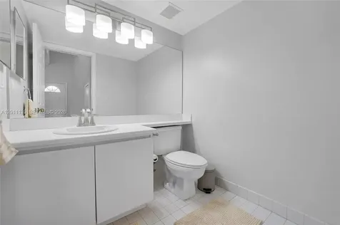 595 Racquet Club Road Weston FL 33326
