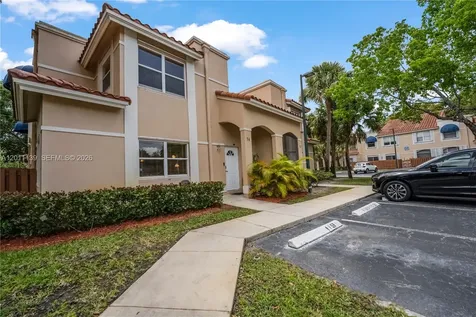 595 Racquet Club Road Weston FL 33326