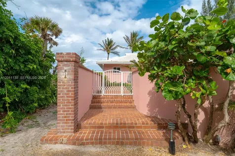 55 N Beach Road Jupiter Island FL 33455