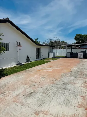 15765 SW 139 Avenue Miami FL 33177