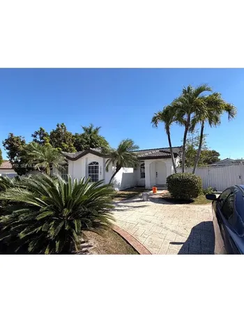 15765 SW 139 Avenue Miami FL 33177