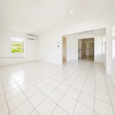 400 SE 14th Street Fort Lauderdale FL 33316