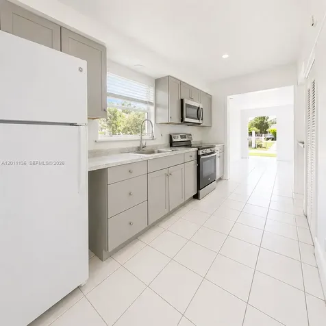 400 SE 14th Street Fort Lauderdale FL 33316