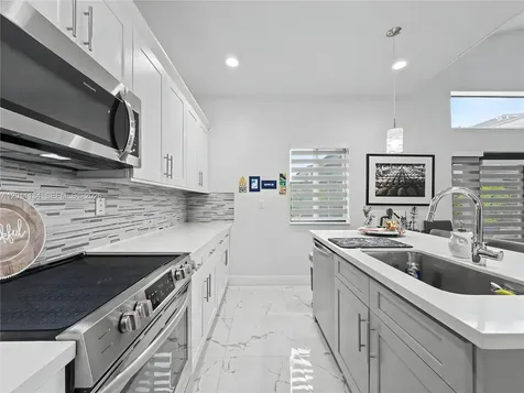 3803 SW 148th Avenue Miami FL 33185