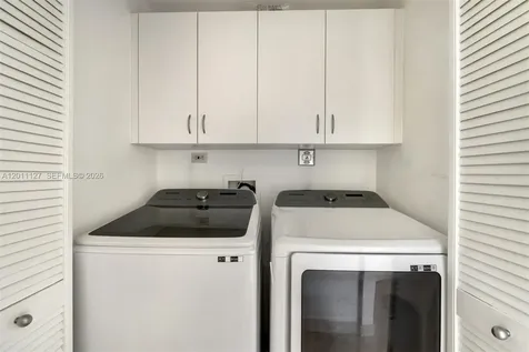 801 Brickell Key Boulevard Miami FL 33131