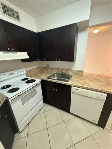 210 Lake Pointe Drive Oakland Park FL 33309