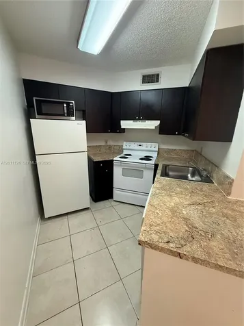 210 Lake Pointe Drive Oakland Park FL 33309