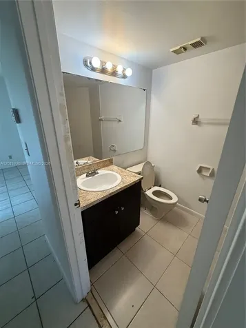 210 Lake Pointe Drive Oakland Park FL 33309