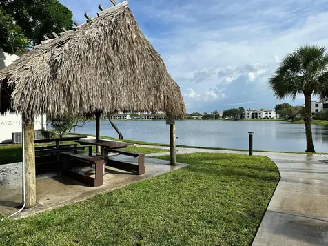 210 Lake Pointe Drive Oakland Park FL 33309