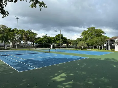 210 Lake Pointe Drive Oakland Park FL 33309