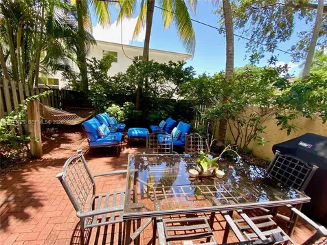101 NE 8th Avenue Fort Lauderdale FL 33301