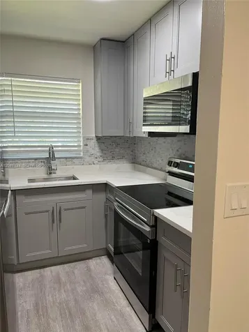 2134 Lincoln Street Hollywood FL 33020