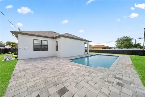 2220 NE 9th Place Cape Coral FL 33909