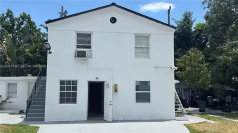 921 N 17th Court Hollywood FL 33020