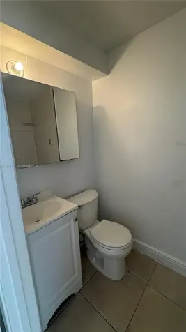 921 N 17th Court Hollywood FL 33020