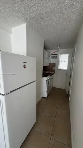 921 N 17th Court Hollywood FL 33020