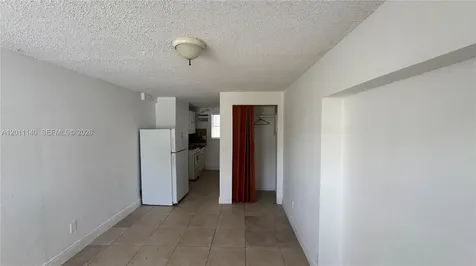921 N 17th Court Hollywood FL 33020