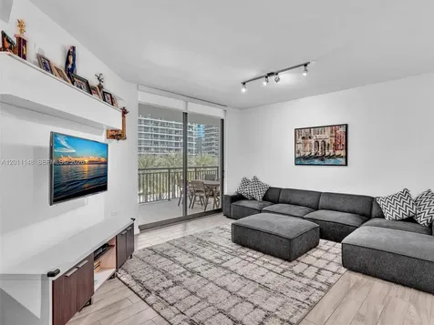 999 SW 1st Avenue Miami FL 33130
