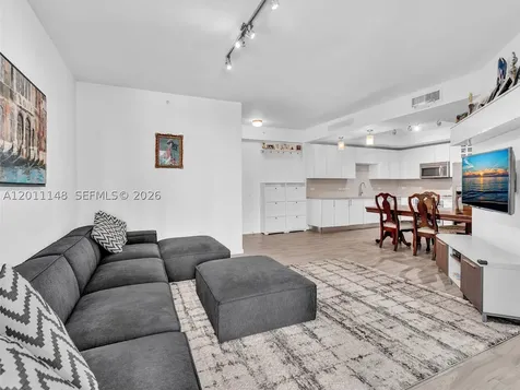 999 SW 1st Avenue Miami FL 33130