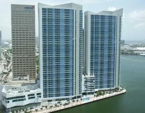 325 S Biscayne Boulevard Miami FL 33131