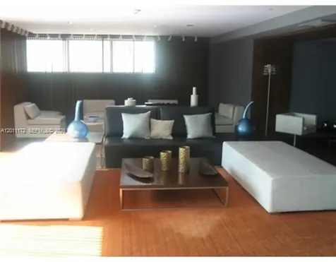 325 S Biscayne Boulevard Miami FL 33131