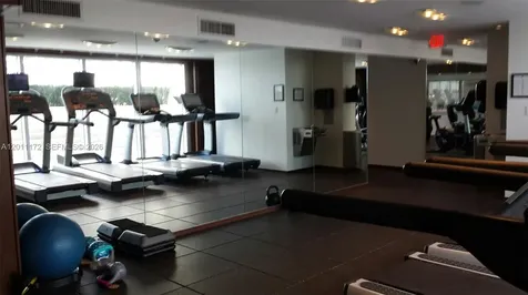 325 S Biscayne Boulevard Miami FL 33131
