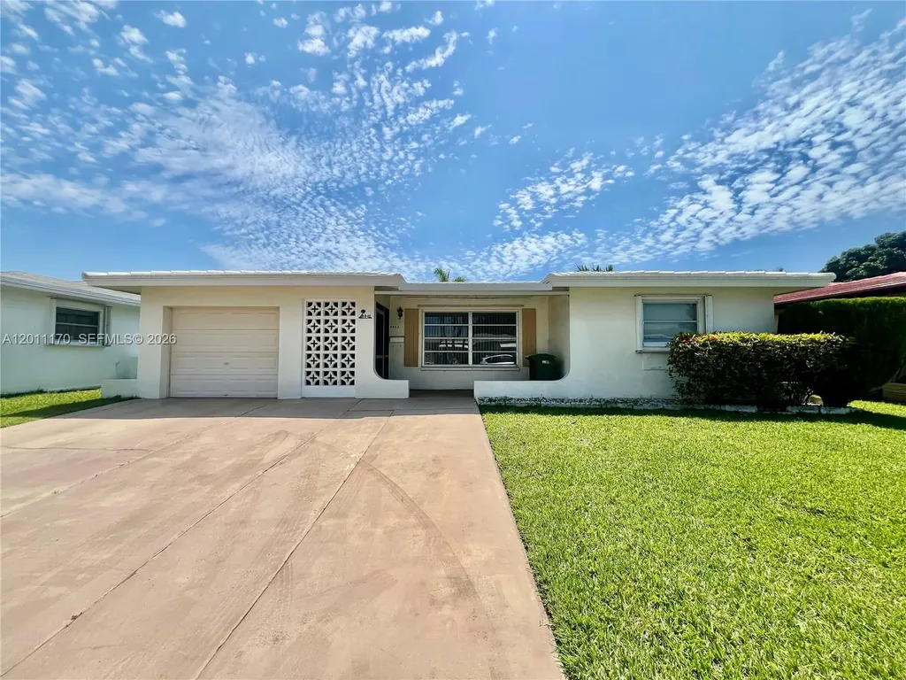 4402 NW 43rd Terrace Tamarac FL 33319