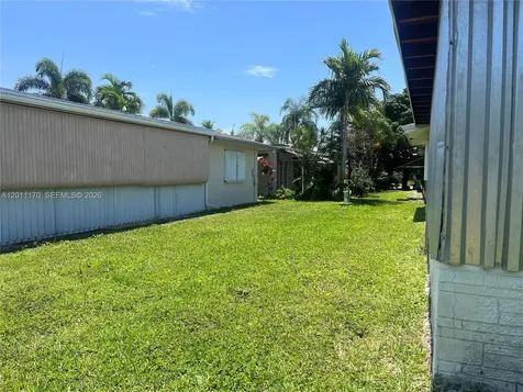 4402 NW 43rd Terrace Tamarac FL 33319