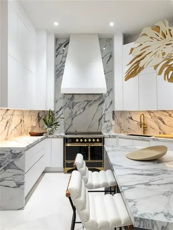 808 Brickell Key Drive Miami FL 33131