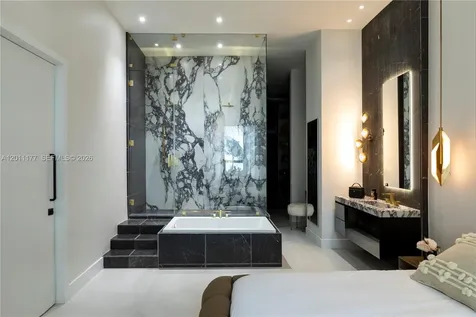 808 Brickell Key Drive Miami FL 33131
